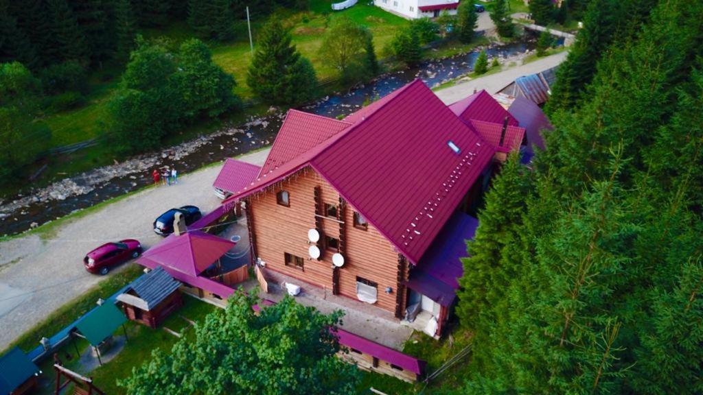 Hotel Berloga-Sinevir Synevyrsʼka Polyana Buitenkant foto