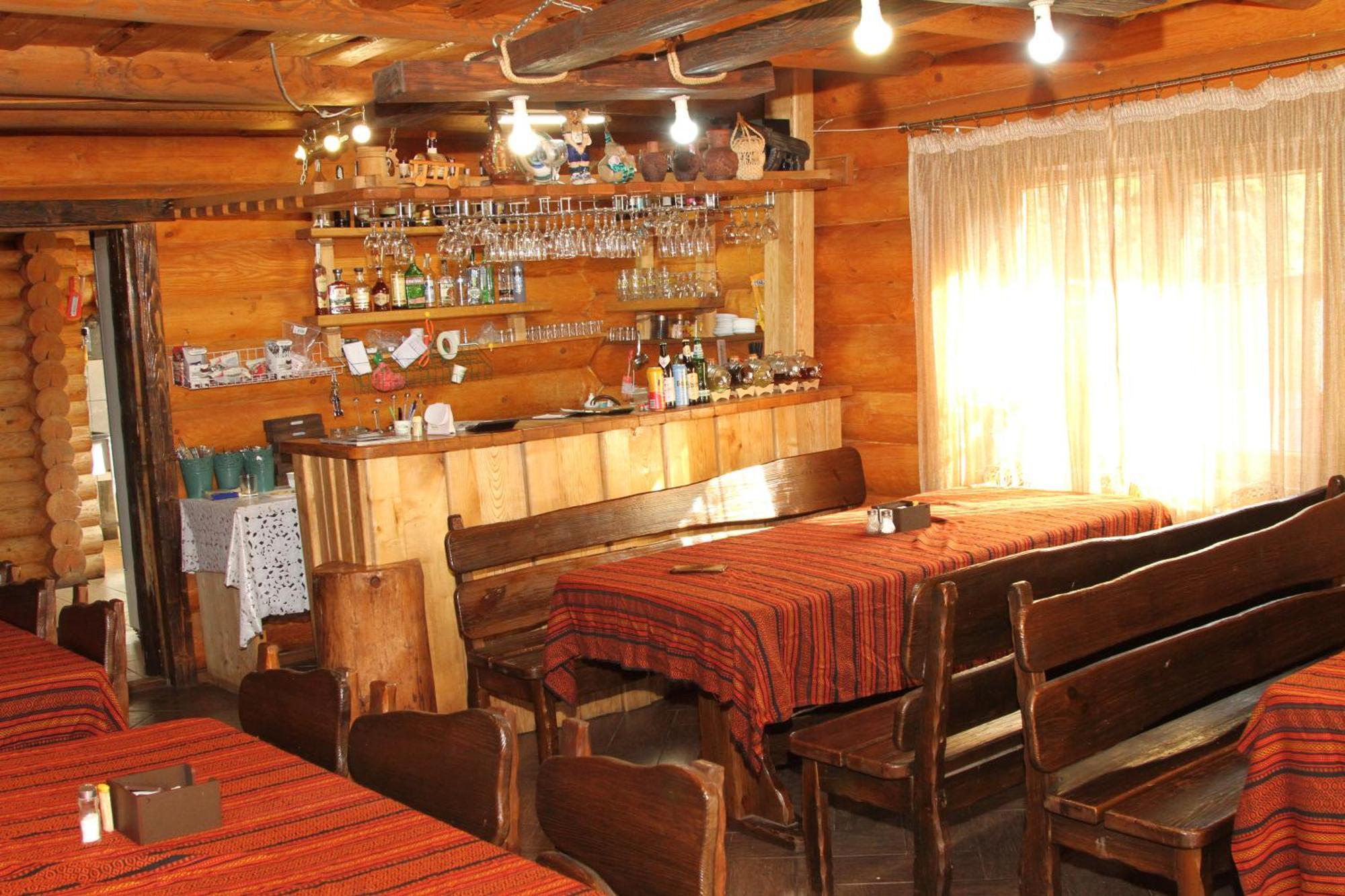 Hotel Berloga-Sinevir Synevyrsʼka Polyana Buitenkant foto